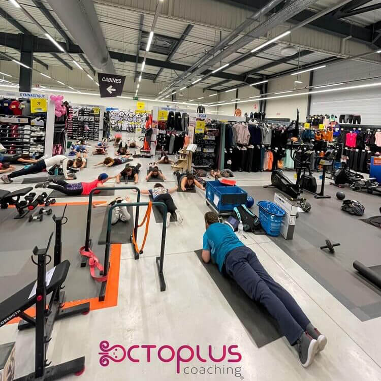 Séance de coaching sportif en magasin Decathlon