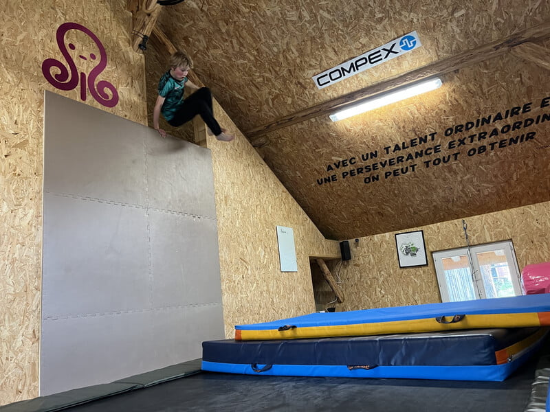 Les avantages du cours de trampoline d'Octoplus Coaching