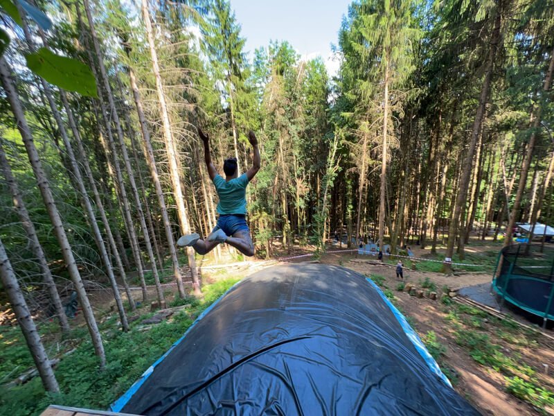 Coaching sportif à l'extérieur au parc de Poulpo